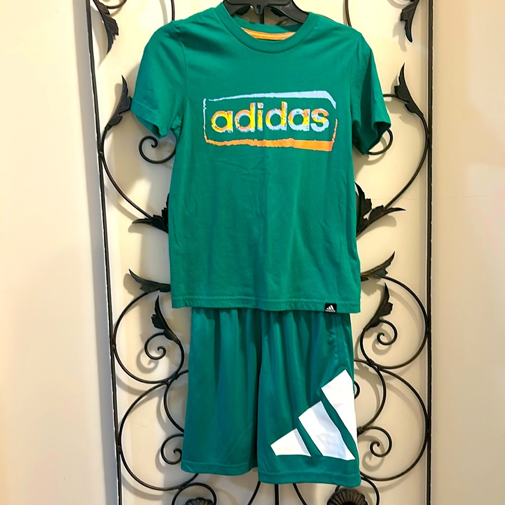 Adidas’s top and short set boy or girl